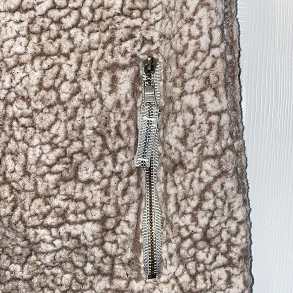 Women’s J. America Brown Fuzzy Vest size: Small - Picture 5 of 9